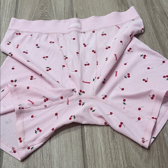 Skims X Lana Del Ray Cherry Blossom Cotton Ribbed Boxer Shorts Pjs Sz M Rare - Picture 8 of 11